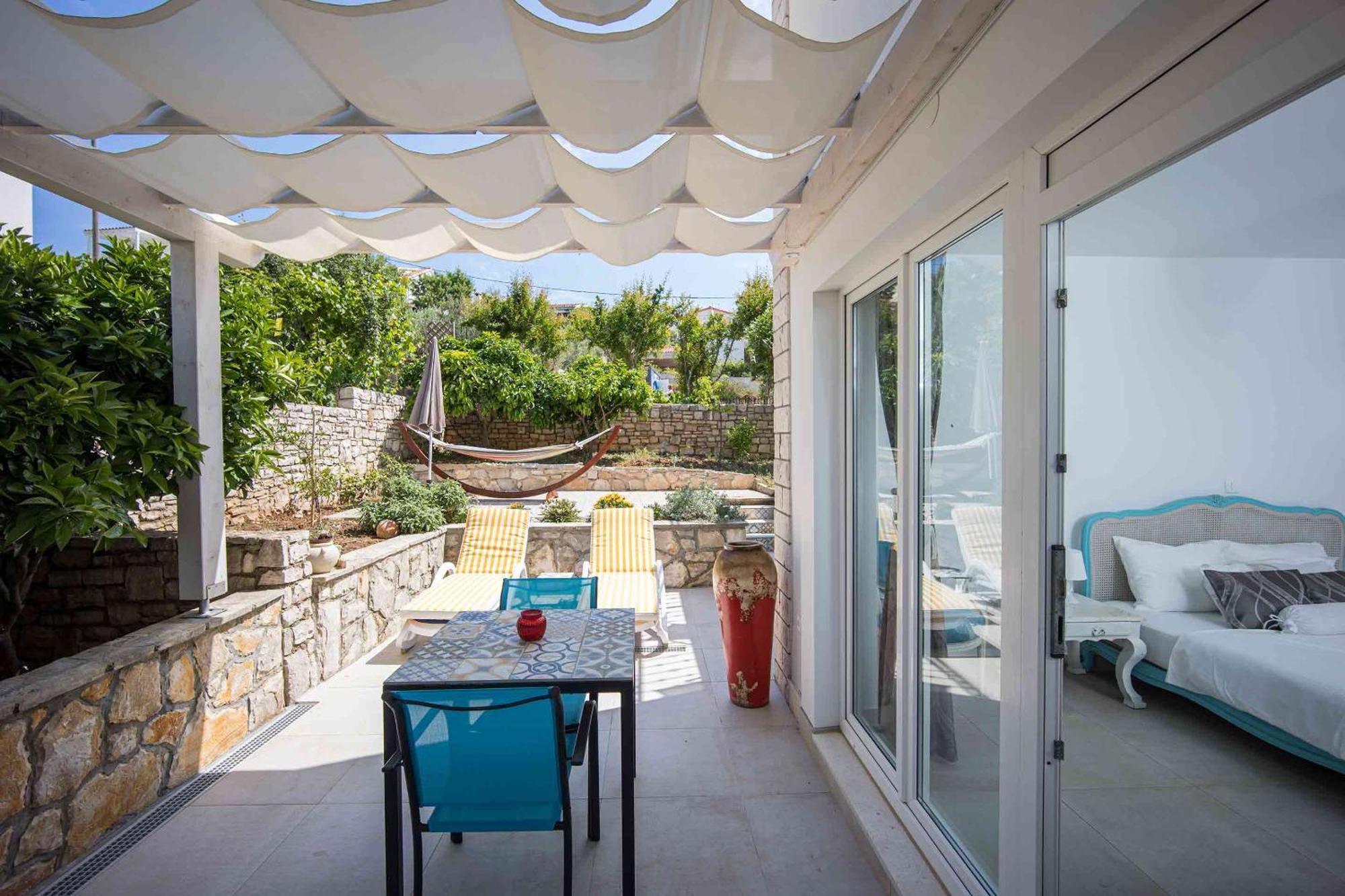 Boutique Guesthouse Sveti Petar, On The Beach, Heated Pool & Boat Berth - Adult Only Nečujam Extérieur photo