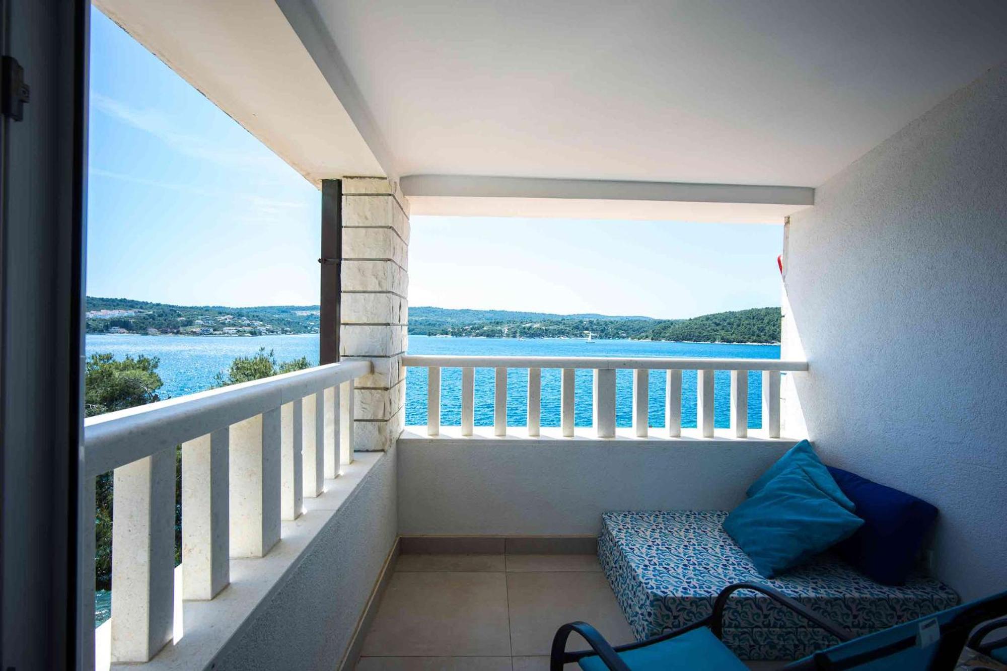 Boutique Guesthouse Sveti Petar, On The Beach, Heated Pool & Boat Berth - Adult Only Nečujam Chambre photo