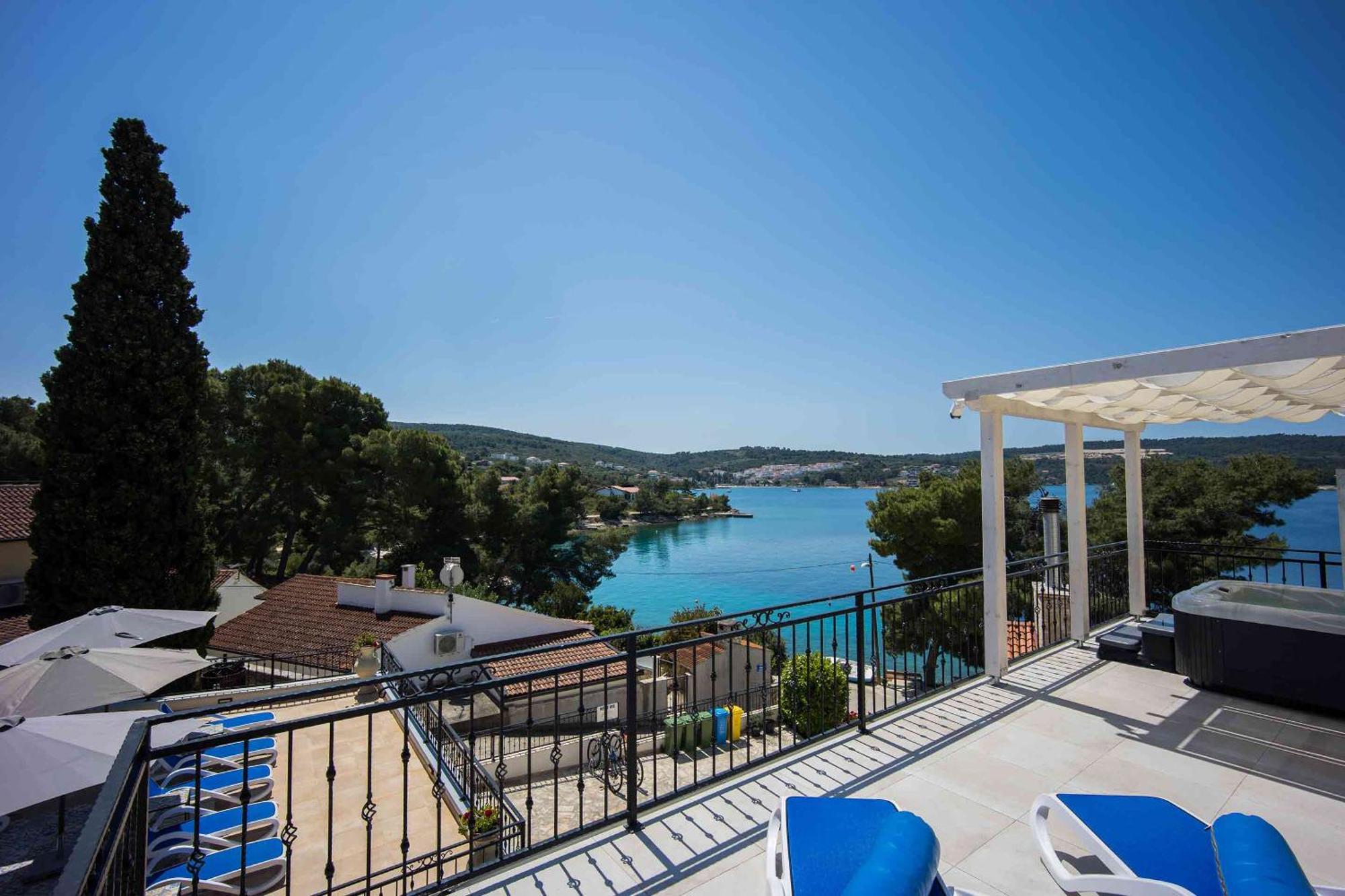 Boutique Guesthouse Sveti Petar, On The Beach, Heated Pool & Boat Berth - Adult Only Nečujam Extérieur photo