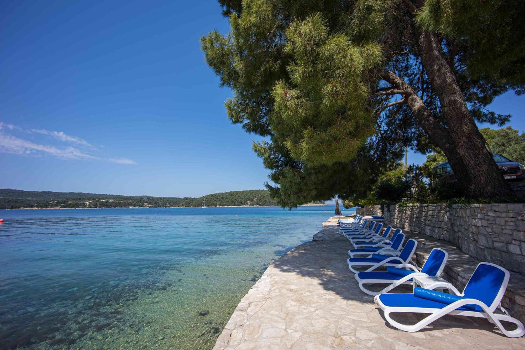 Boutique Guesthouse Sveti Petar, On The Beach, Heated Pool & Boat Berth - Adult Only Nečujam Extérieur photo