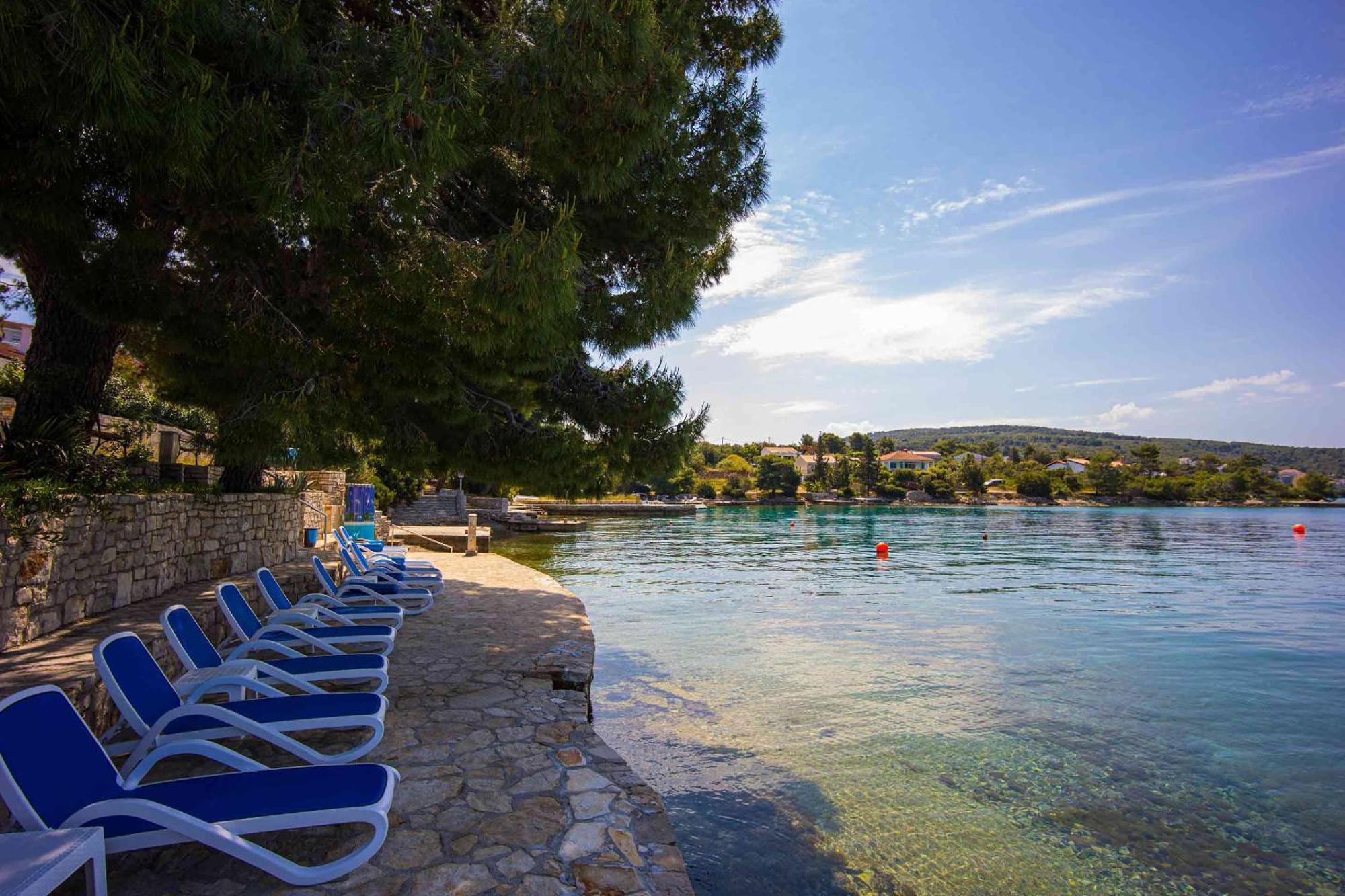Boutique Guesthouse Sveti Petar, On The Beach, Heated Pool & Boat Berth - Adult Only Nečujam Extérieur photo