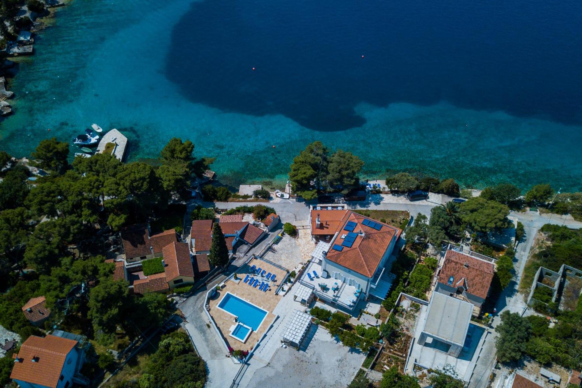 Boutique Guesthouse Sveti Petar, On The Beach, Heated Pool & Boat Berth - Adult Only Nečujam Extérieur photo